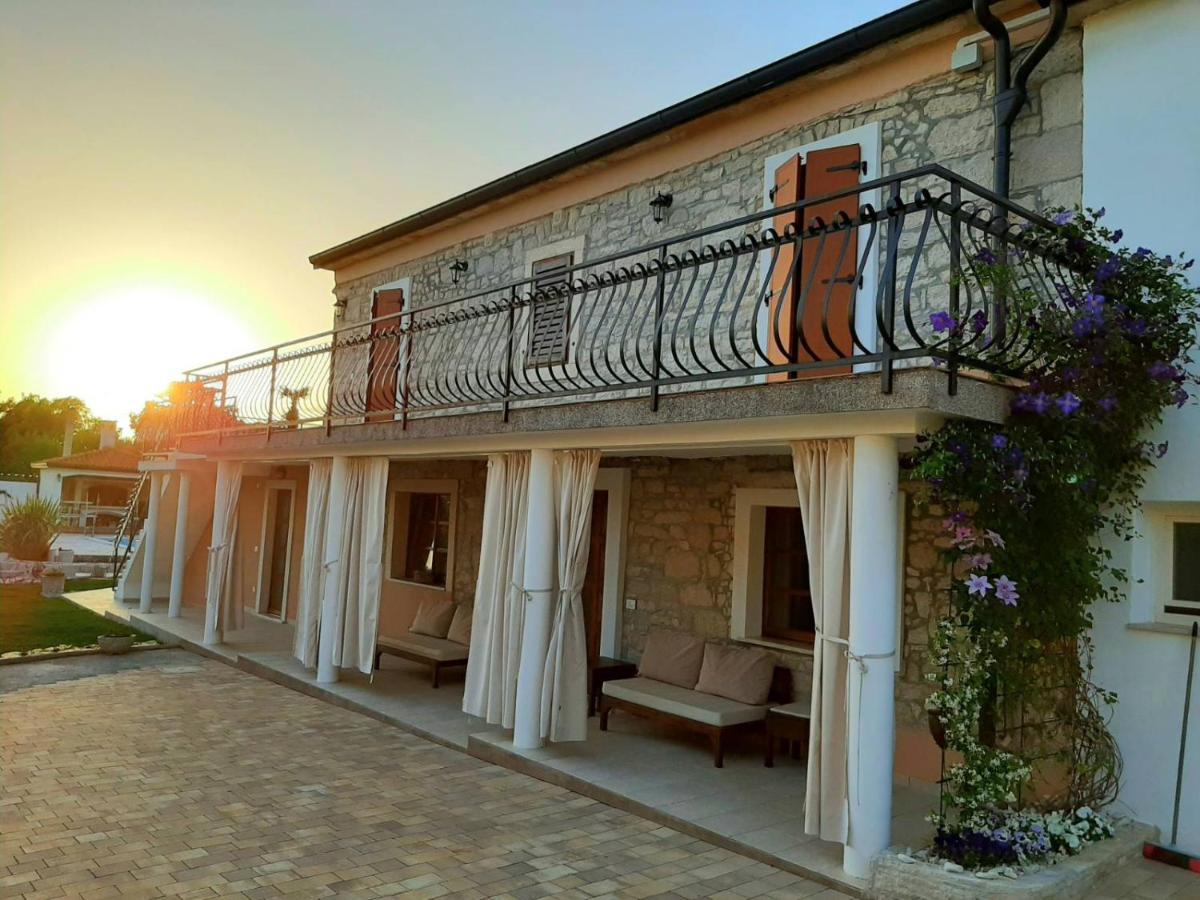 Villa Alma Kastelir Bagian luar foto