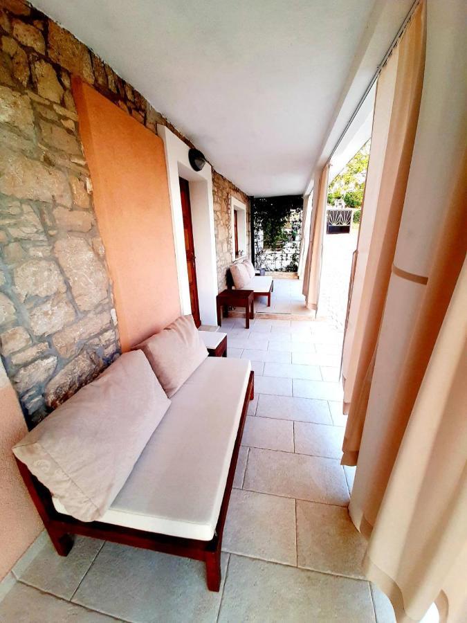 Villa Alma Kastelir Bagian luar foto